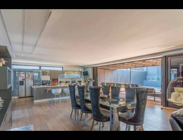 6 BEDROOM HOUSE FOR SALE IN GLEN ASHLEY